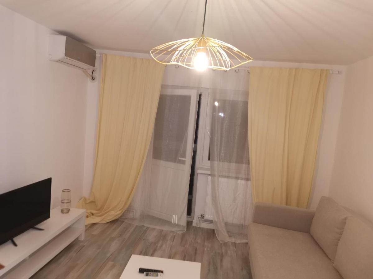 Bloom Box Apartments Craiova Exterior photo