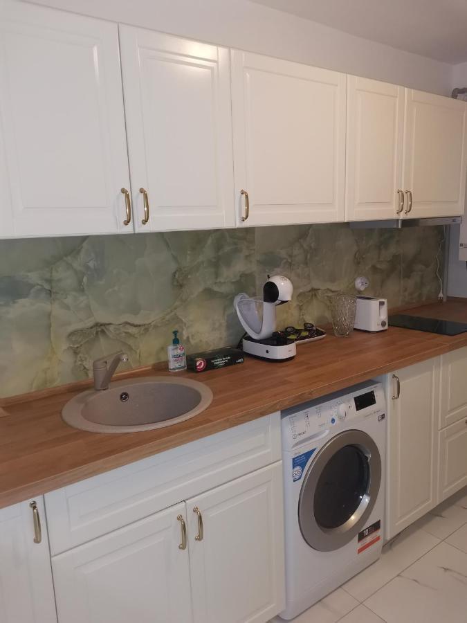 Bloom Box Apartments Craiova Exterior photo